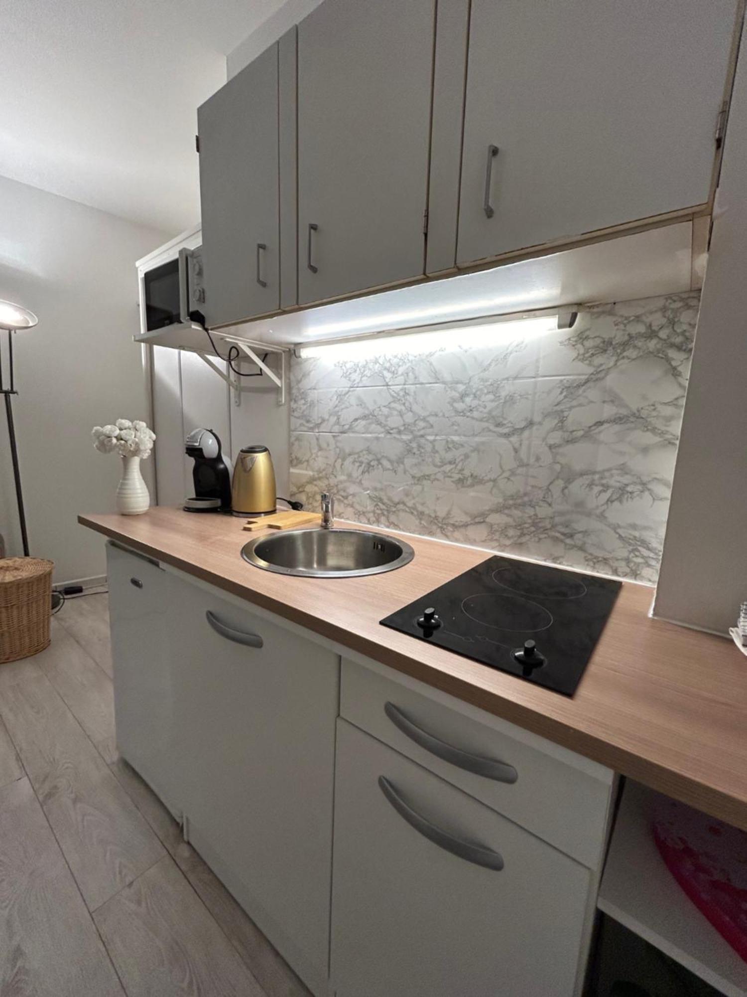 Апартаменти Au Charme Des Carmes - T1 Sur Cour - Metro A & B Тулуза Екстер'єр фото